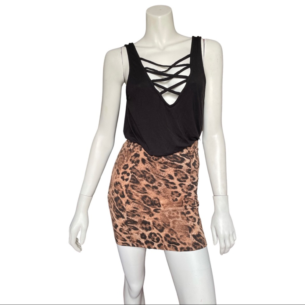 TOPSHOP Leopard Animal Print Stretch Mini Skirt